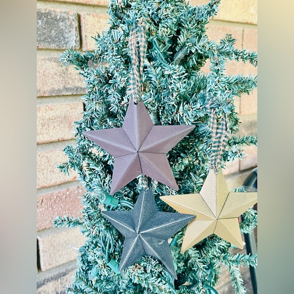 *Hanging Accessory Metal Star Ornaments Set of 3, 3.75” - Picture 10 of 16